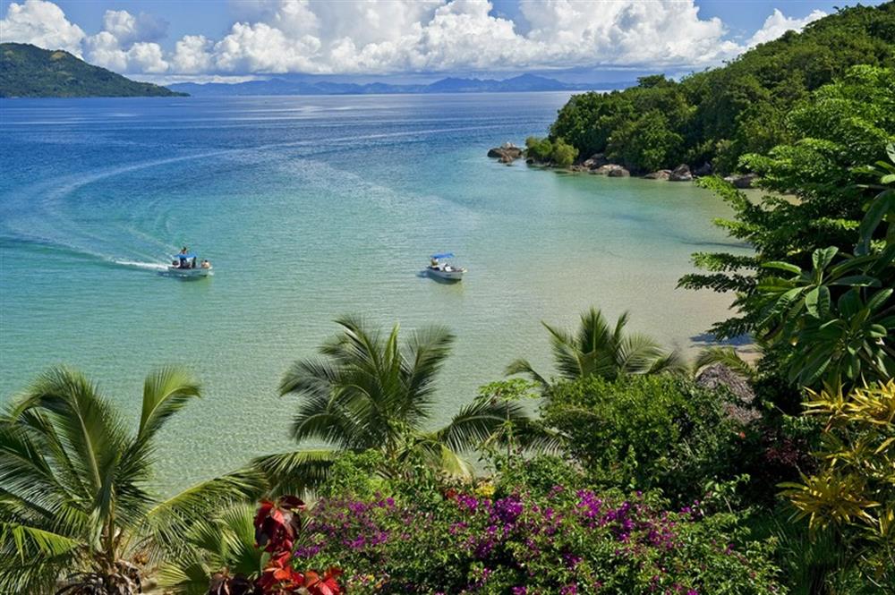 Tsara Komba Lodge